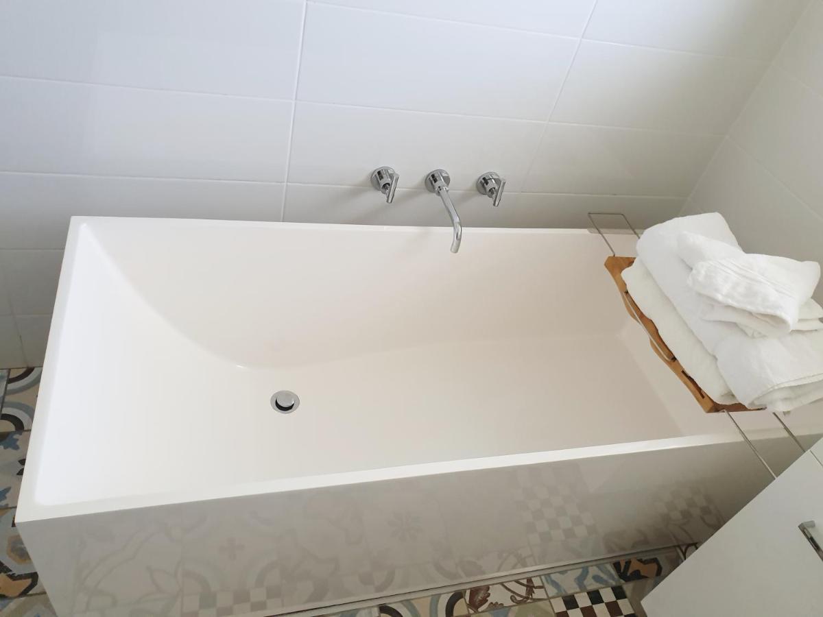 Marazul Best Deal - Stone Bathtub, Wifi, Functional - Mandarins And Lemons When Available Vincentia Esterno foto